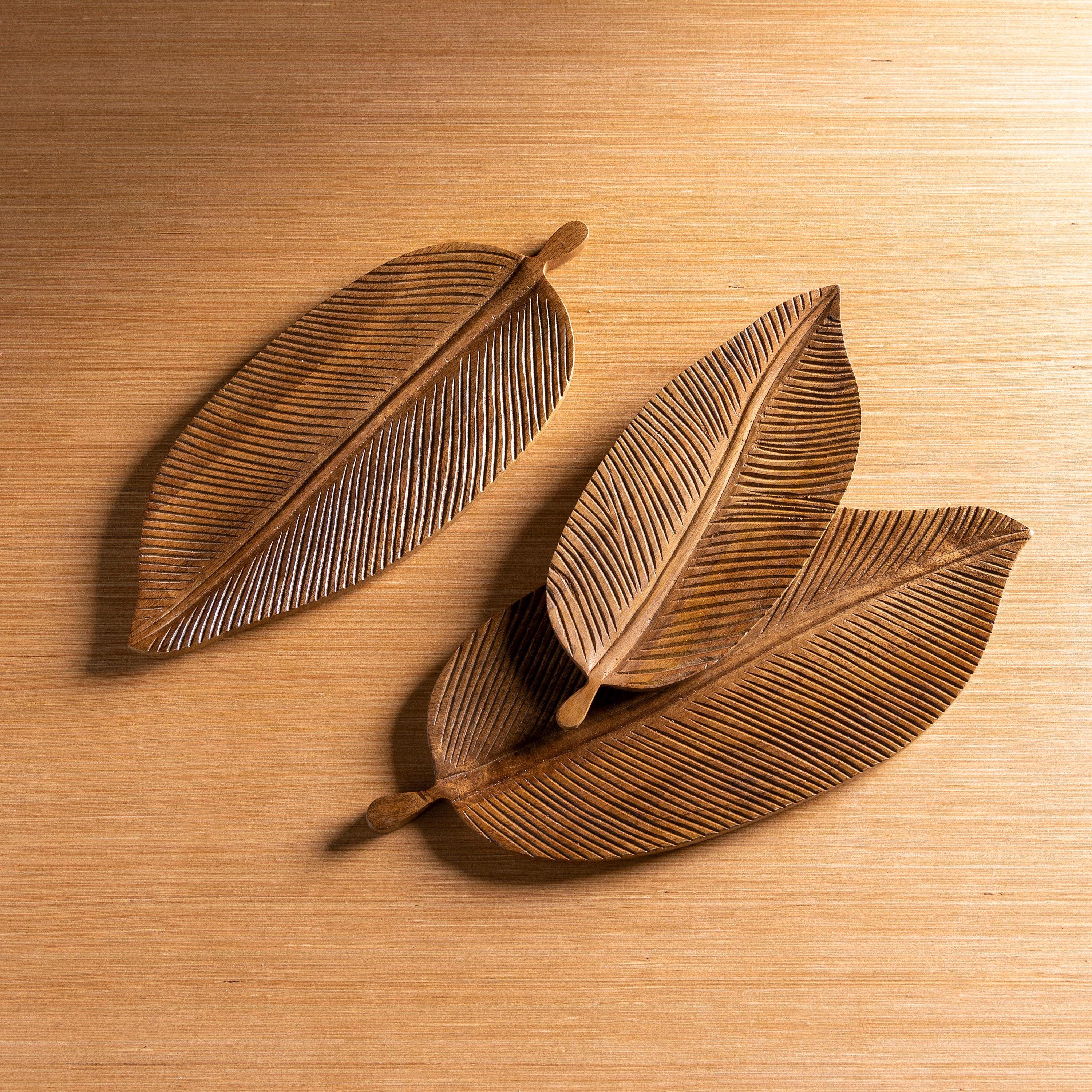 Mango Wood Leaf-Shaped Serving Plates, Set of 3