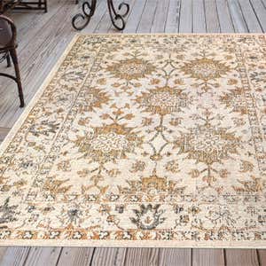 Indoor/Outdoor Vintage-Inspired Floral Sand Rug
