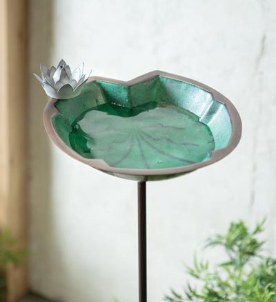 Image of Metal Lily Pad Birdbath with Garden Stake