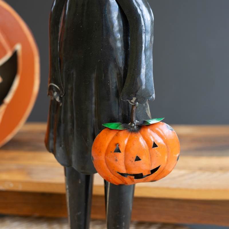 Iron Black Cat Holding Pumpkin