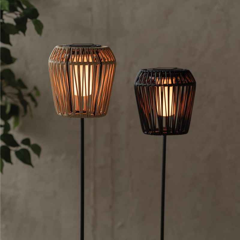 LED Solar Wicker Stake Light with Flame