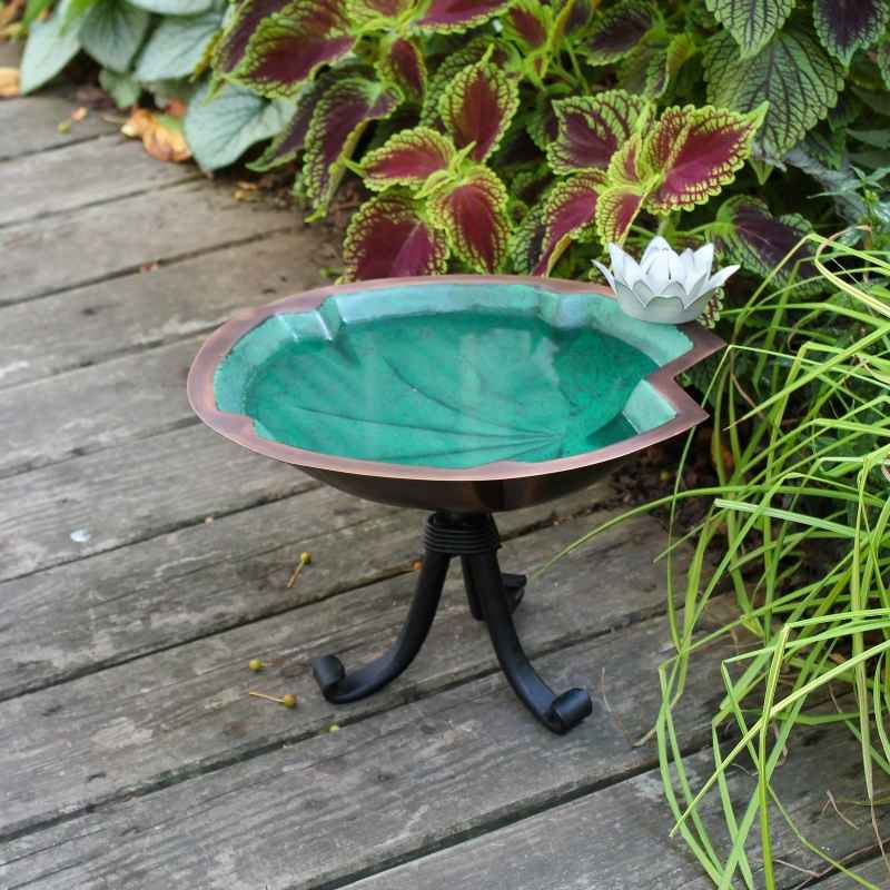 Metal Lily Pad Birdbath with Tripod Stand
