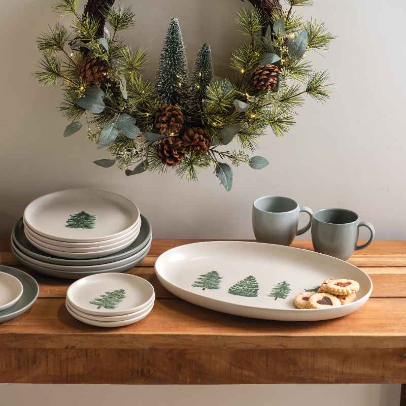 Pacifica Christmas Tree Oval Platter