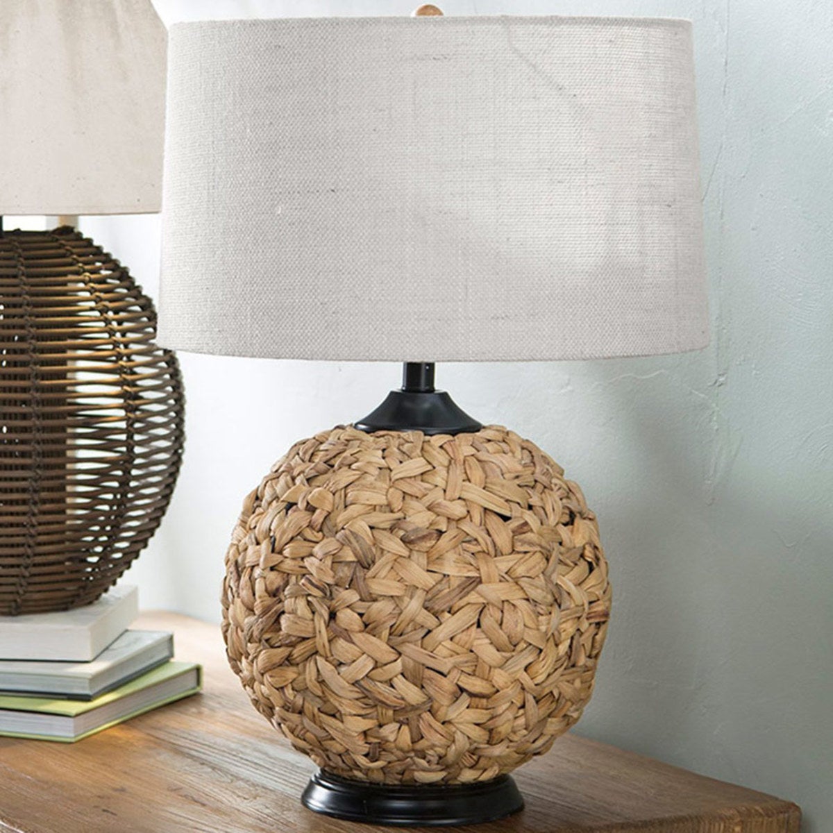 Woven Seagrass Table Lamp