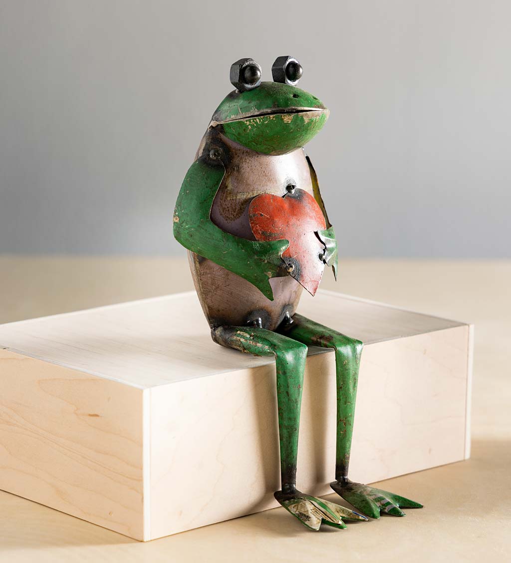 Recycled Metal Sitting Frog