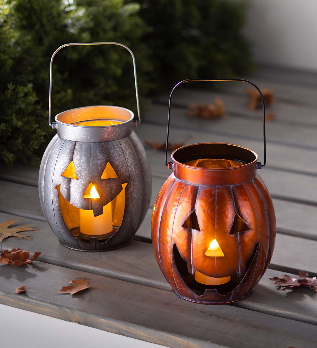 Halloween Pumpkin Lantern with Flickering LED Candle