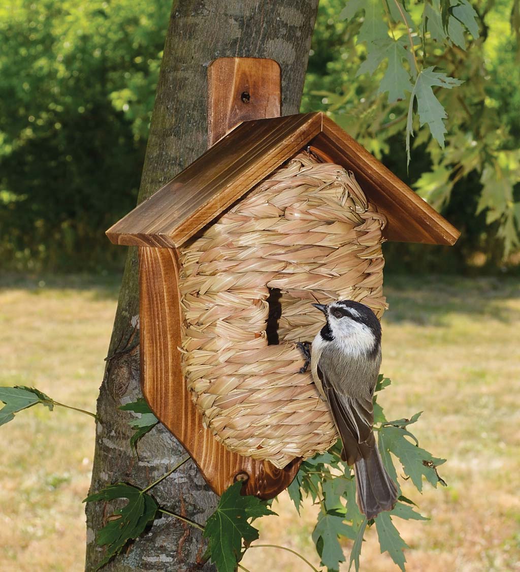 Post-Mounted Natural Grass Roosting Pocket Birdhouse