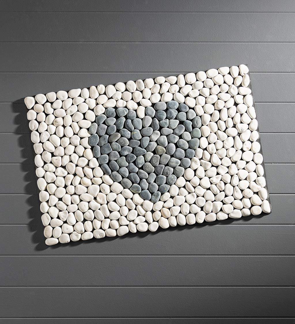 Indoor/ Outdoor River Stone Gray Heart Doormat