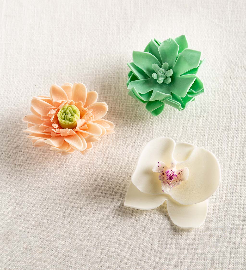 Daisy Petite Floral Shaped Soap