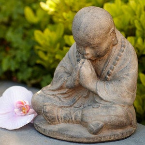 Namaste Monk Statue